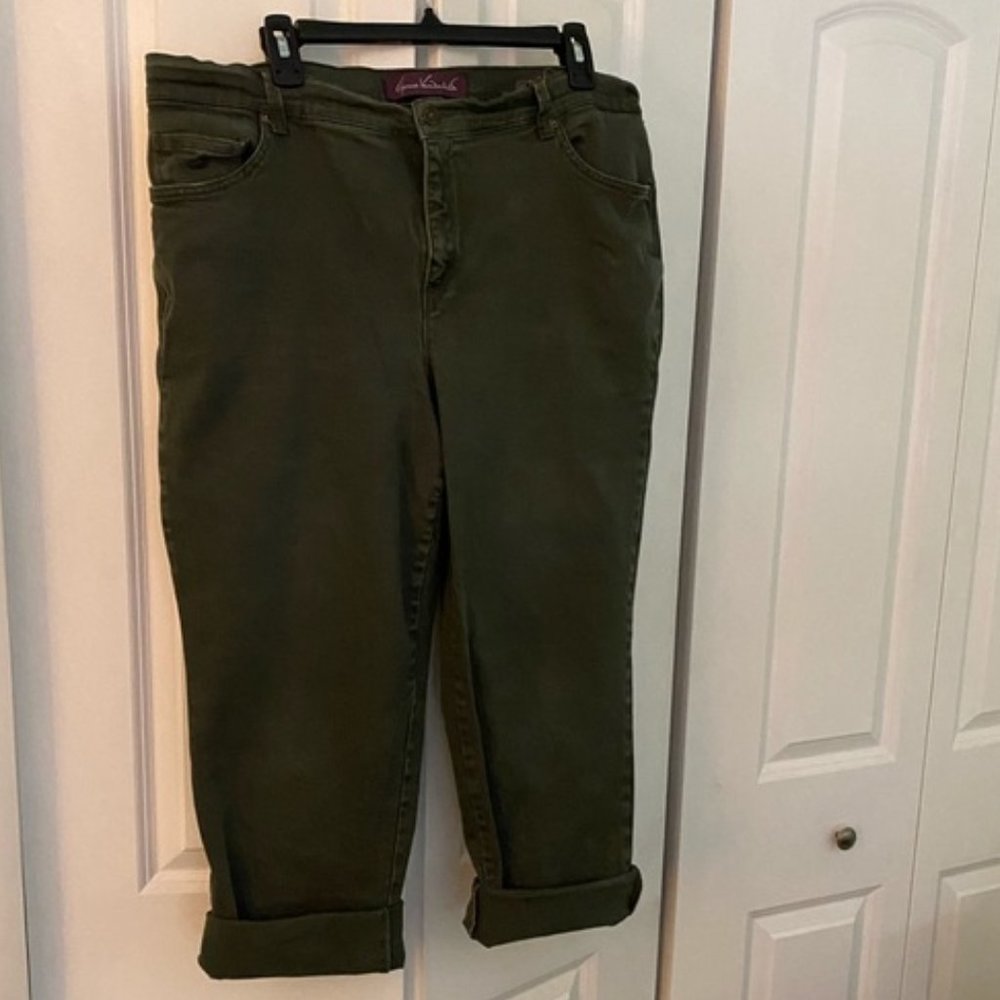Gloria Vanderbilt Capri/Pants Khaki